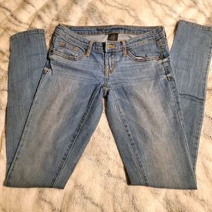 Mossimo Super Stretch Skinny Jeans size 6/26